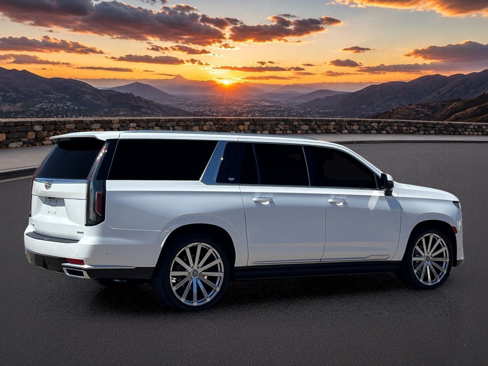 Used 2022 Cadillac Escalade ESV Premium Luxury w/ Performance Package AWD/4WD image 5
