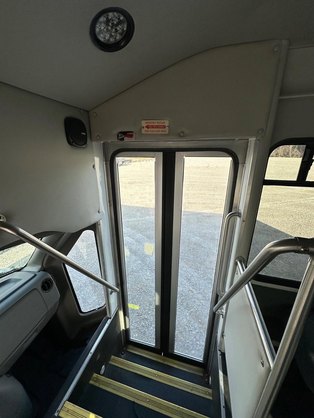 Used 2013 Ford E-450 and Econoline 450 Super Duty w/ Shuttle Bus Prep Pkg image 22