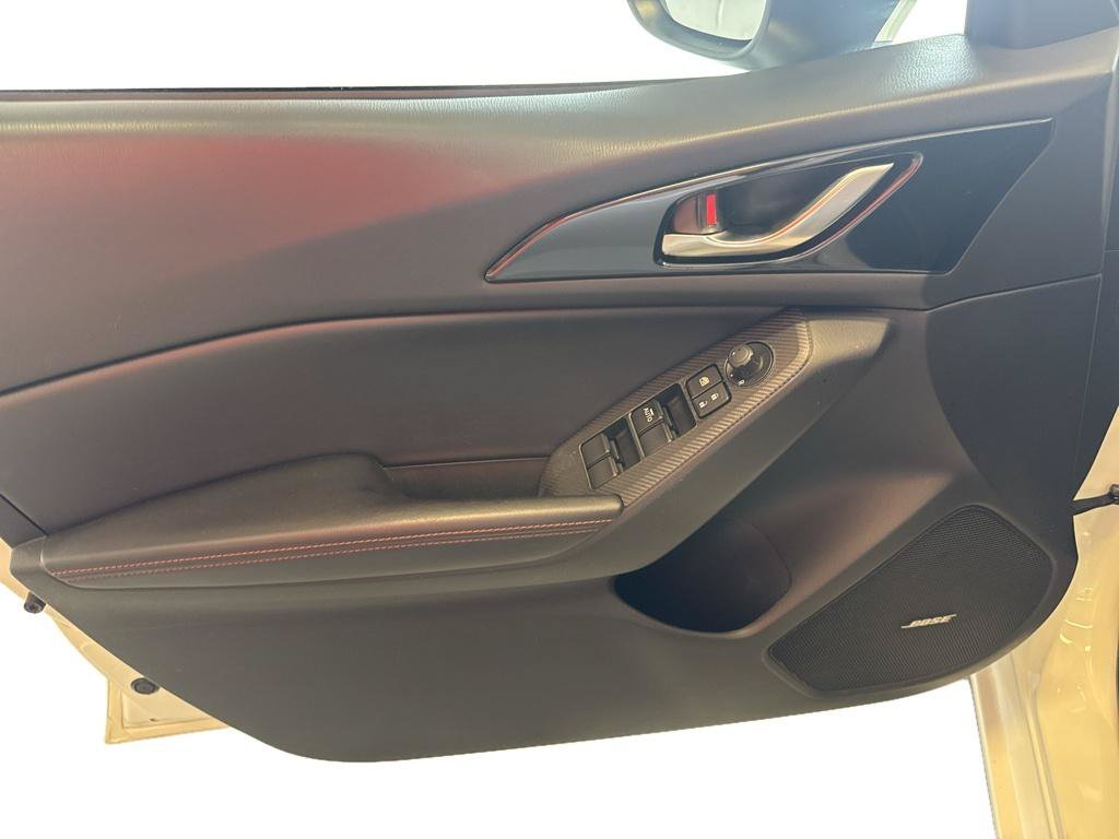 Used 2014 MAZDA MAZDA3 s Touring FWD image 15