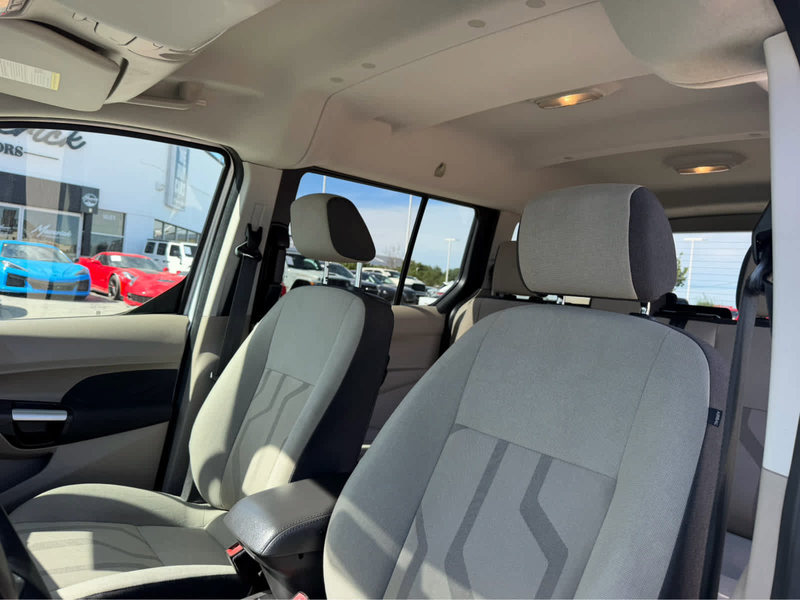 Used 2015 Ford Transit Connect XLT FWD image 17
