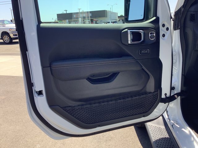 New 2025 Jeep Wrangler Sahara image 9