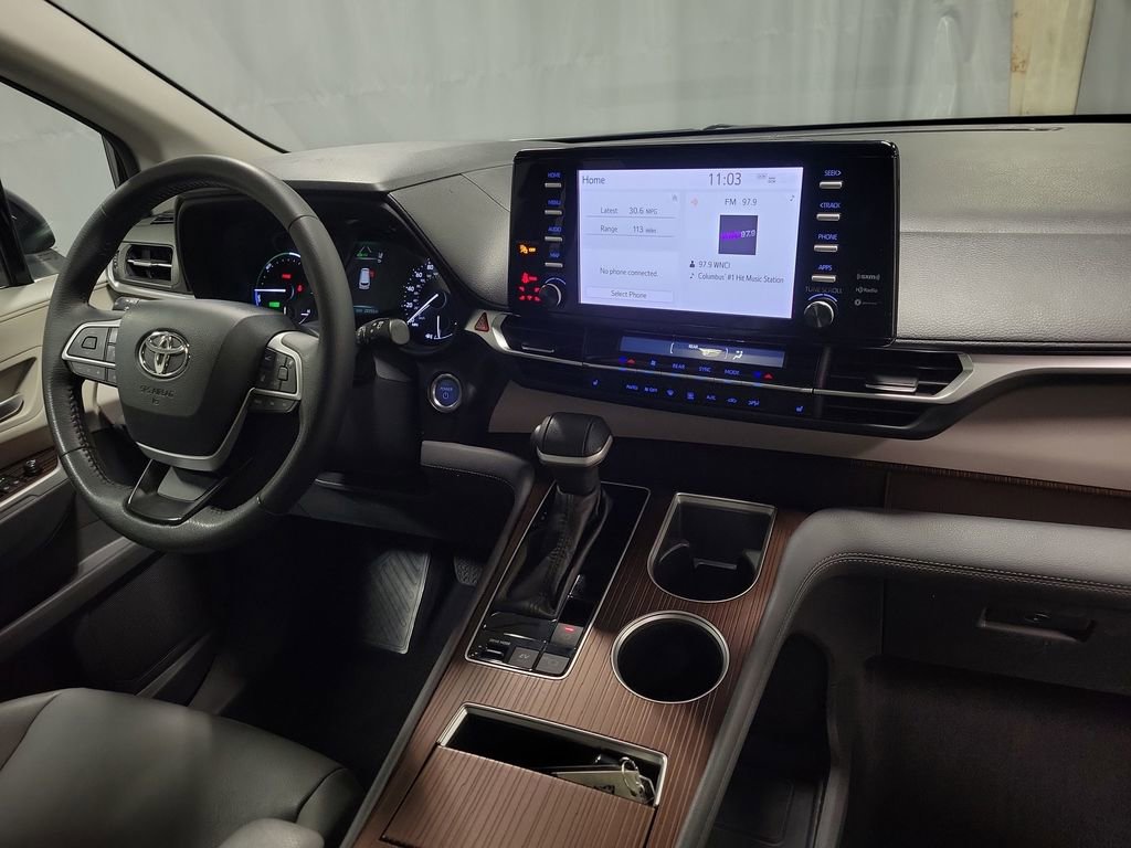 Used 2024 Toyota Sienna XLE AWD/4WD image 29