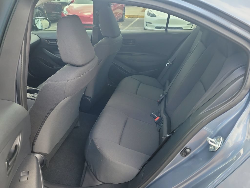 Used 2025 Toyota Corolla LE FWD image 8