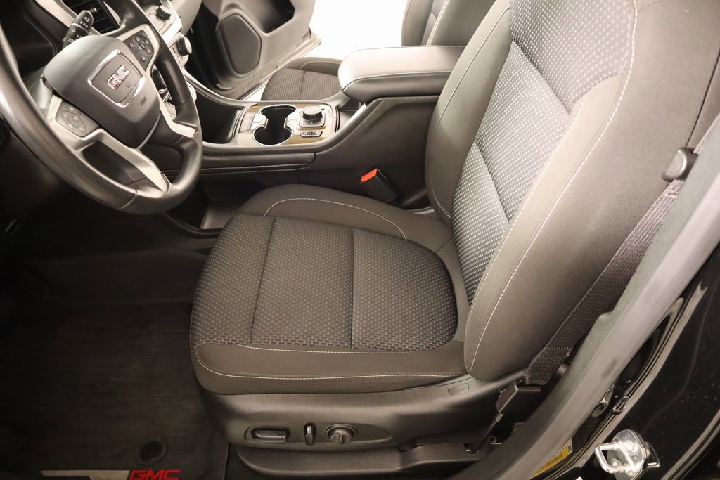 Used 2023 GMC Acadia SLE w/ Driver Convenience Package image 11