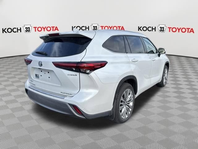 Used 2023 Toyota Highlander Platinum image 8