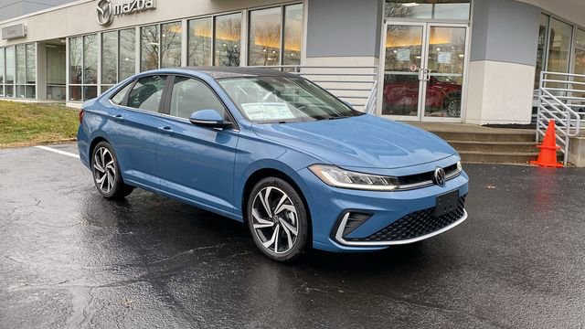 New 2026 Volkswagen Jetta SEL image 3