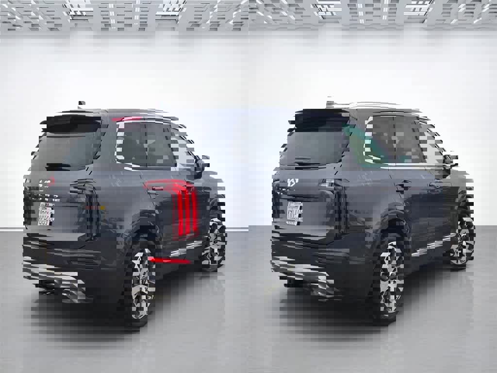 Used 2022 Kia Telluride EX w/ EX Premium Package image 6