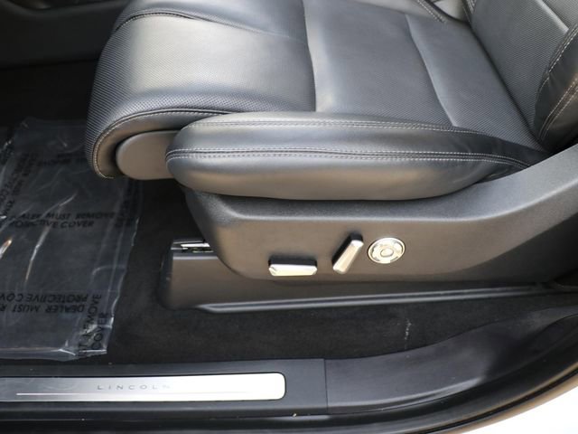 Used 2025 Lincoln Navigator Reserve AWD/4WD image 19
