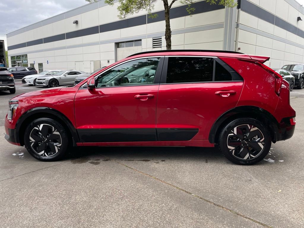 Used 2023 Kia Niro Wind w/ Wind Preserve Package FWD image 6