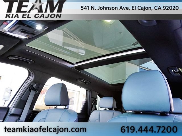 Certified 2025 Kia Sorento SX Prestige AWD/4WD image 16