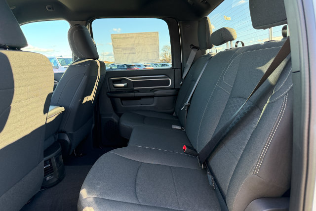 New 2026 RAM 3500 Big Horn AWD/4WD image 24
