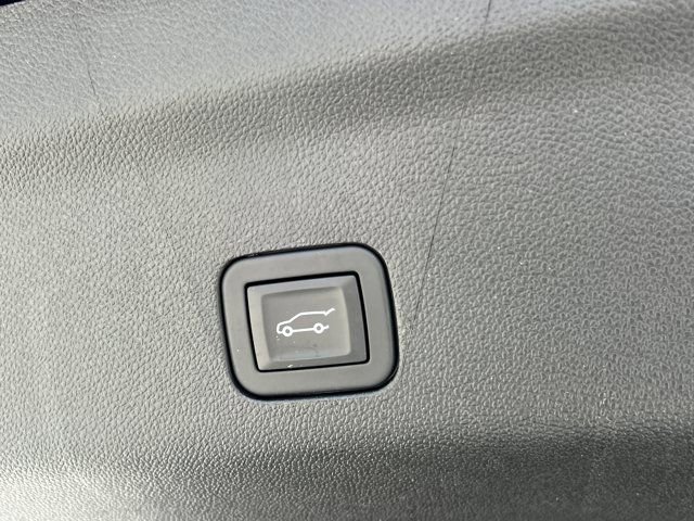Used 2025 Chevrolet Tahoe LT image 20