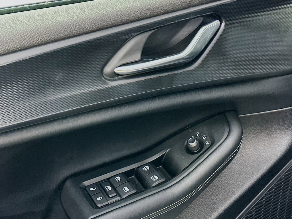 Certified 2024 Jeep Grand Cherokee L Altitude image 27