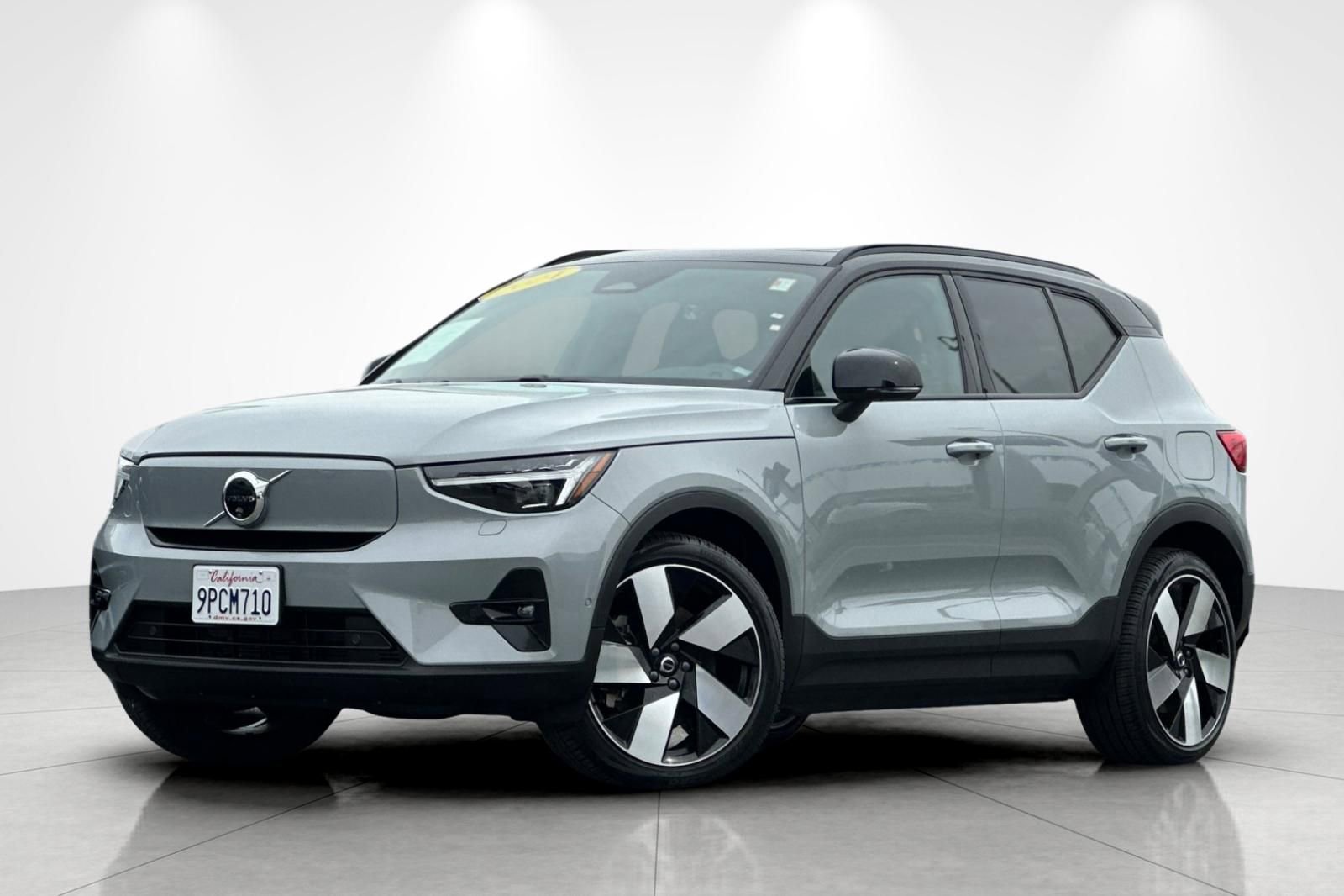 Used 2024 Volvo XC40 Recharge Ultimate w/ Protection Package Premier image 1