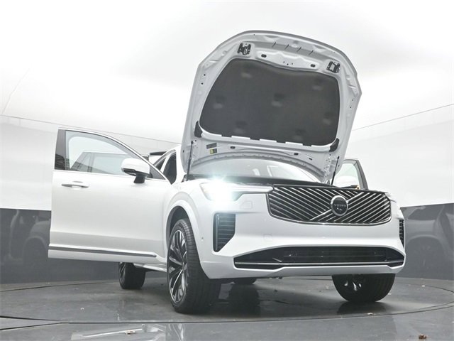 New 2026 Volvo XC90 B6 Plus w/ Protection Package Premier image 56