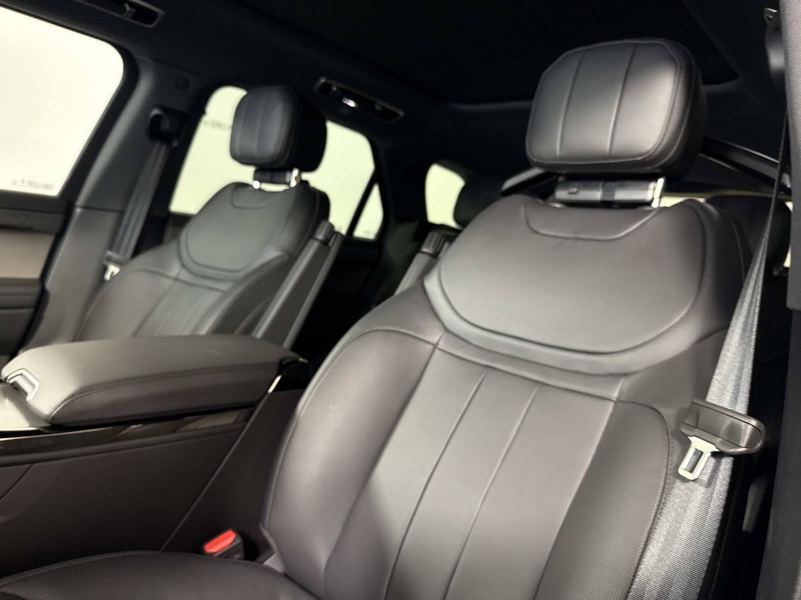 New 2026 Land Rover Range Rover Sport SE AWD/4WD image 21