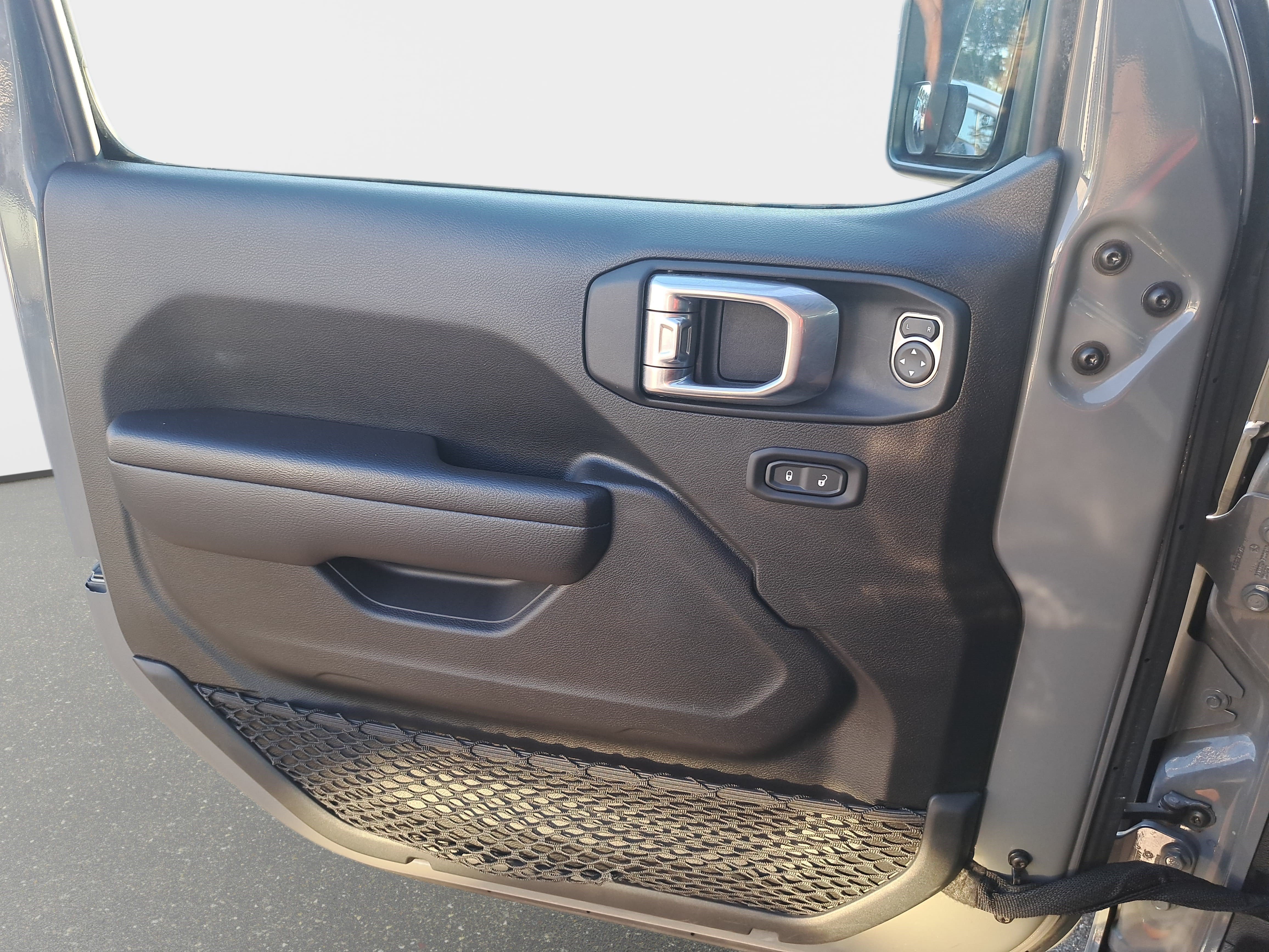 Used 2021 Jeep Gladiator Sport AWD/4WD image 25