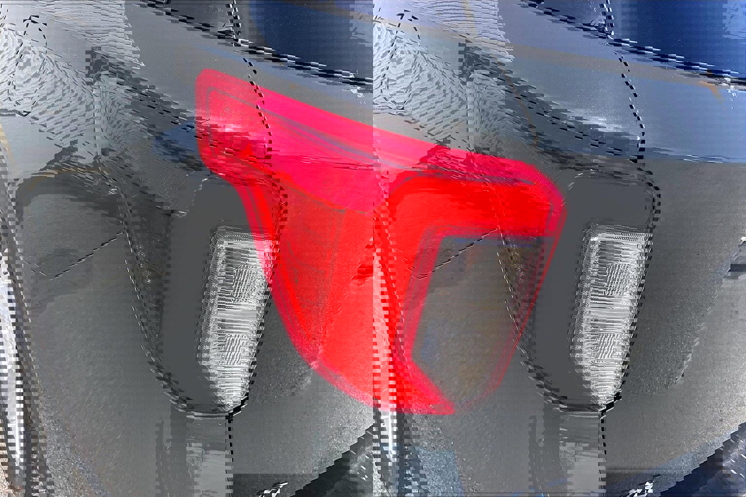 Used 2024 Ford Explorer XLT w/ Equipment Group 202A image 34