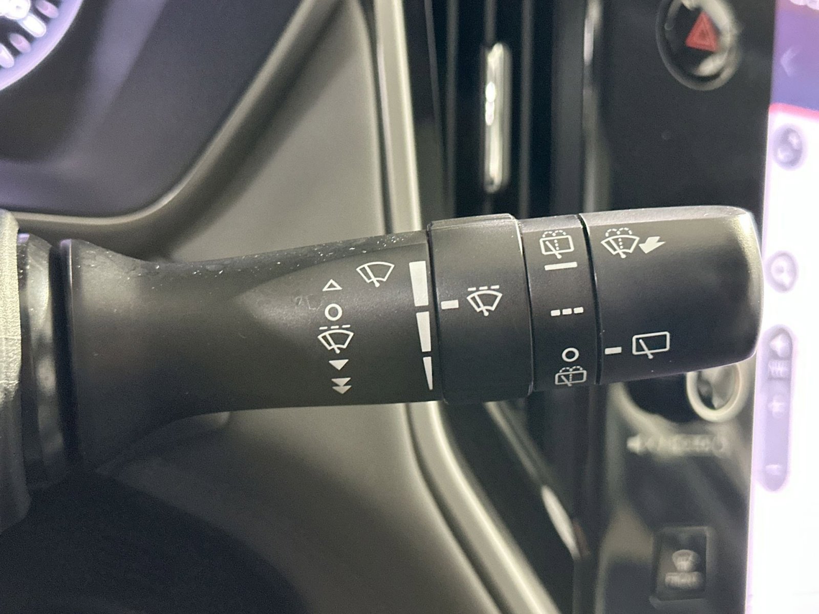 Used 2020 Subaru Outback Limited image 30