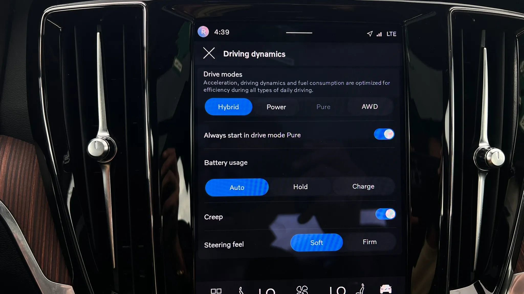 Used 2023 Volvo S60 T8 Plus image 45