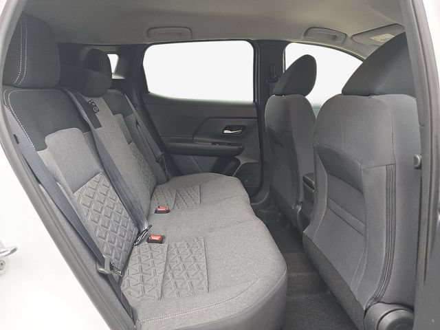 Used 2026 Nissan Kicks SV FWD image 35