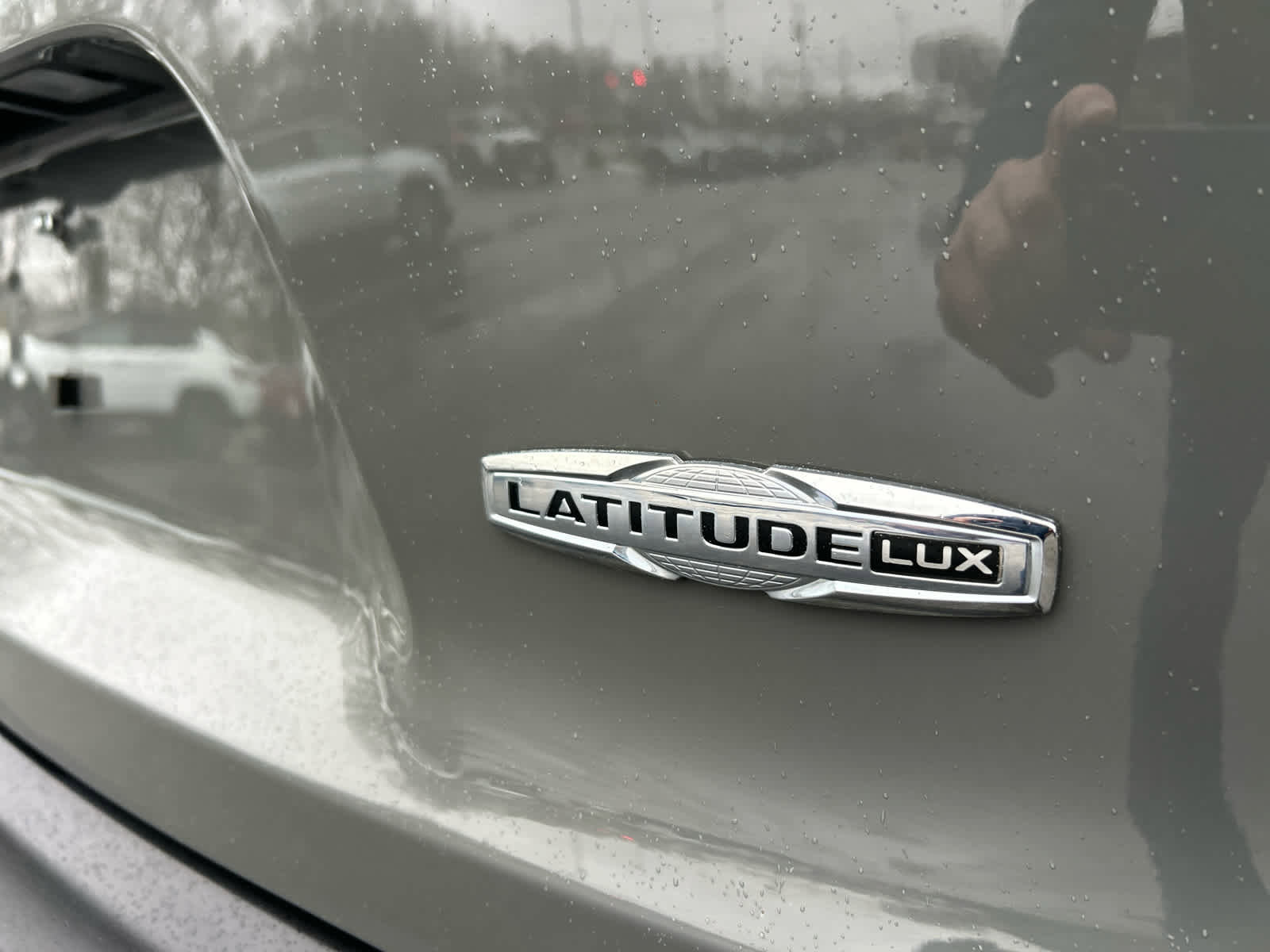 Used 2022 Jeep Cherokee Latitude Lux w/ Sun & Sound Group image 25