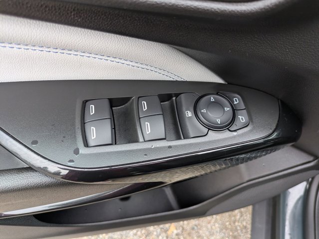 Used 2025 Chevrolet Trax LT image 11