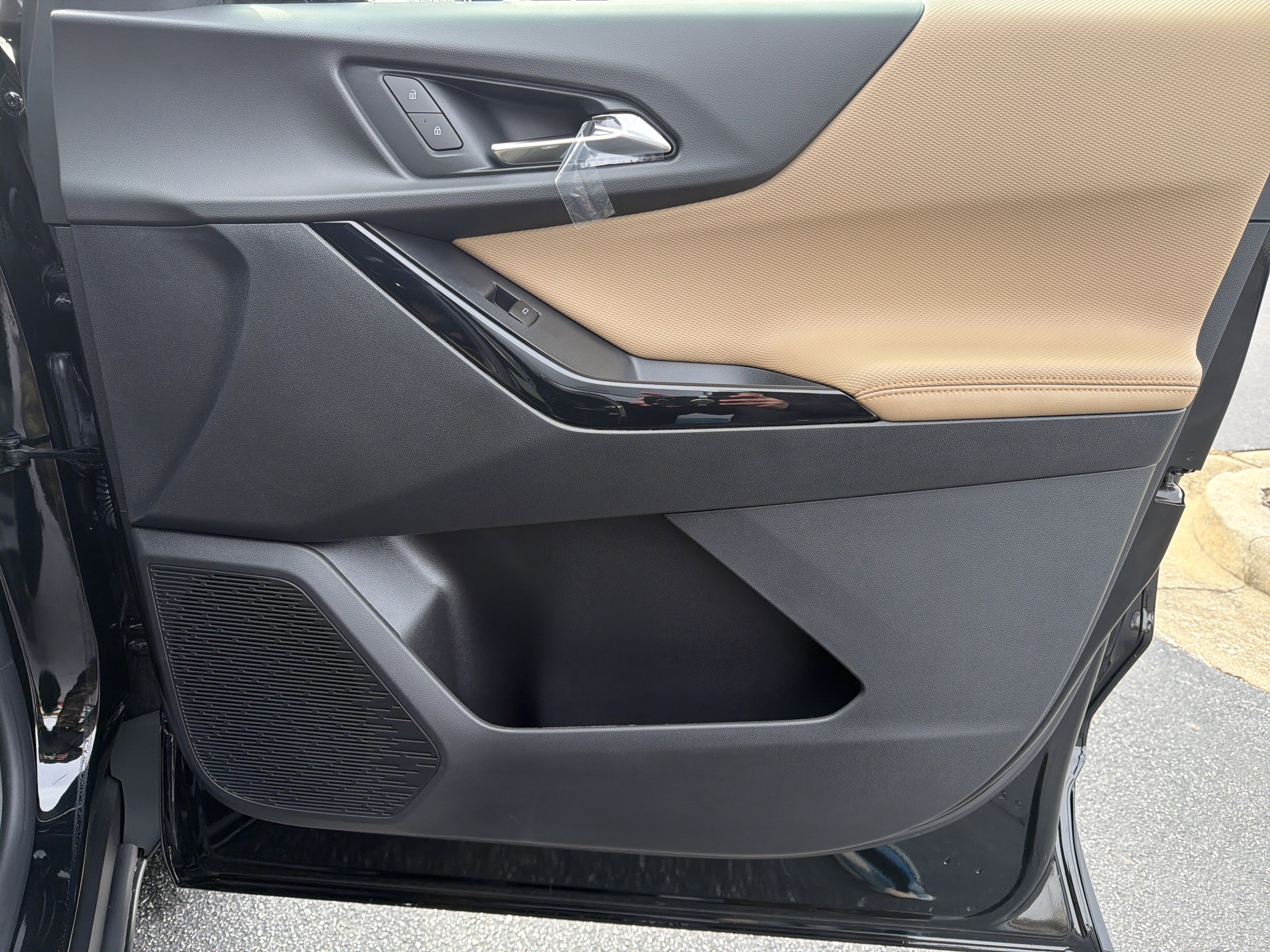 New 2026 Chevrolet Equinox ACTIV w/ Convenience Package III image 13