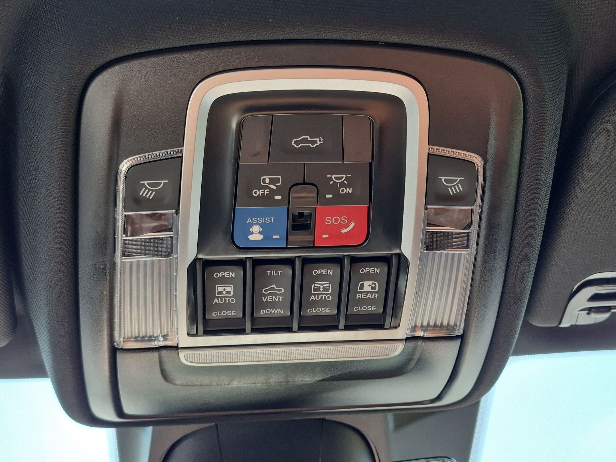 Used 2024 RAM 1500 Limited AWD/4WD image 19