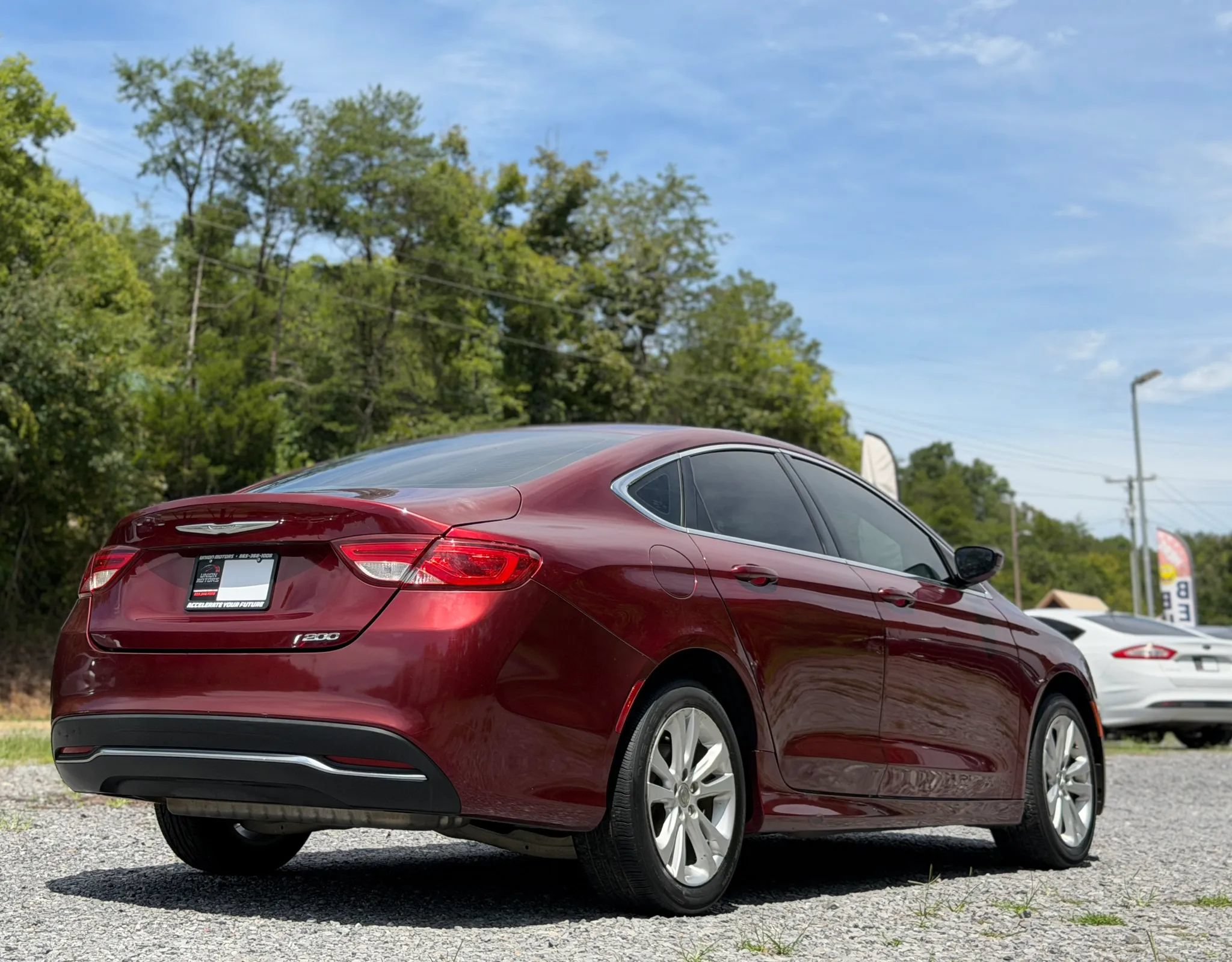 Used 2015 Chrysler 200 Limited FWD image 4