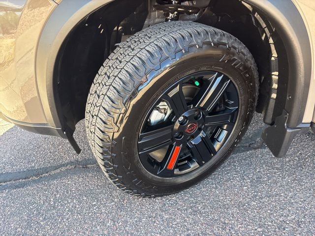 Certified 2025 Nissan Rogue SV AWD/4WD image 14