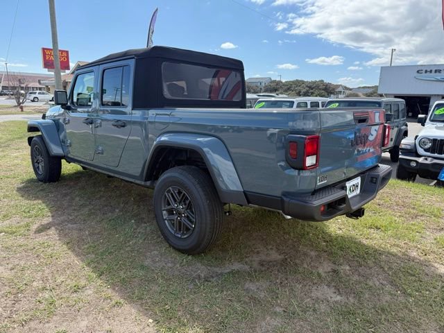 New 2025 Jeep Gladiator Sport image 5