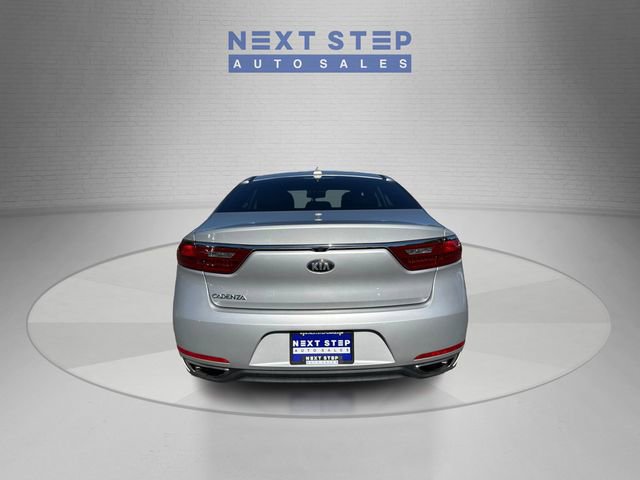 Used 2017 Kia Cadenza Premium image 7
