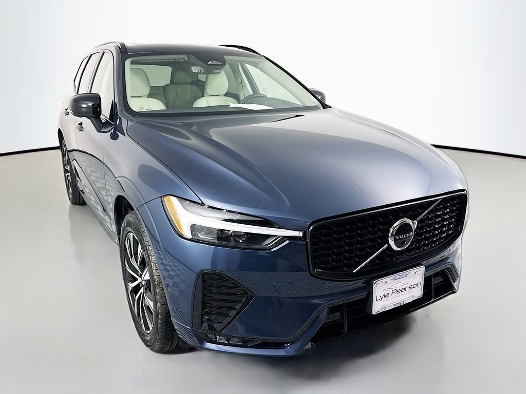 Used 2023 Volvo XC60 B5 Plus AWD/4WD image 7