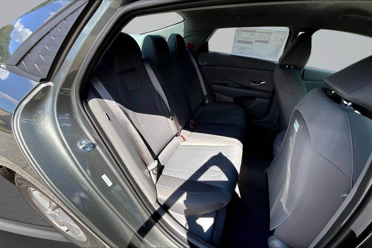 New 2026 Hyundai Elantra SE FWD image 9