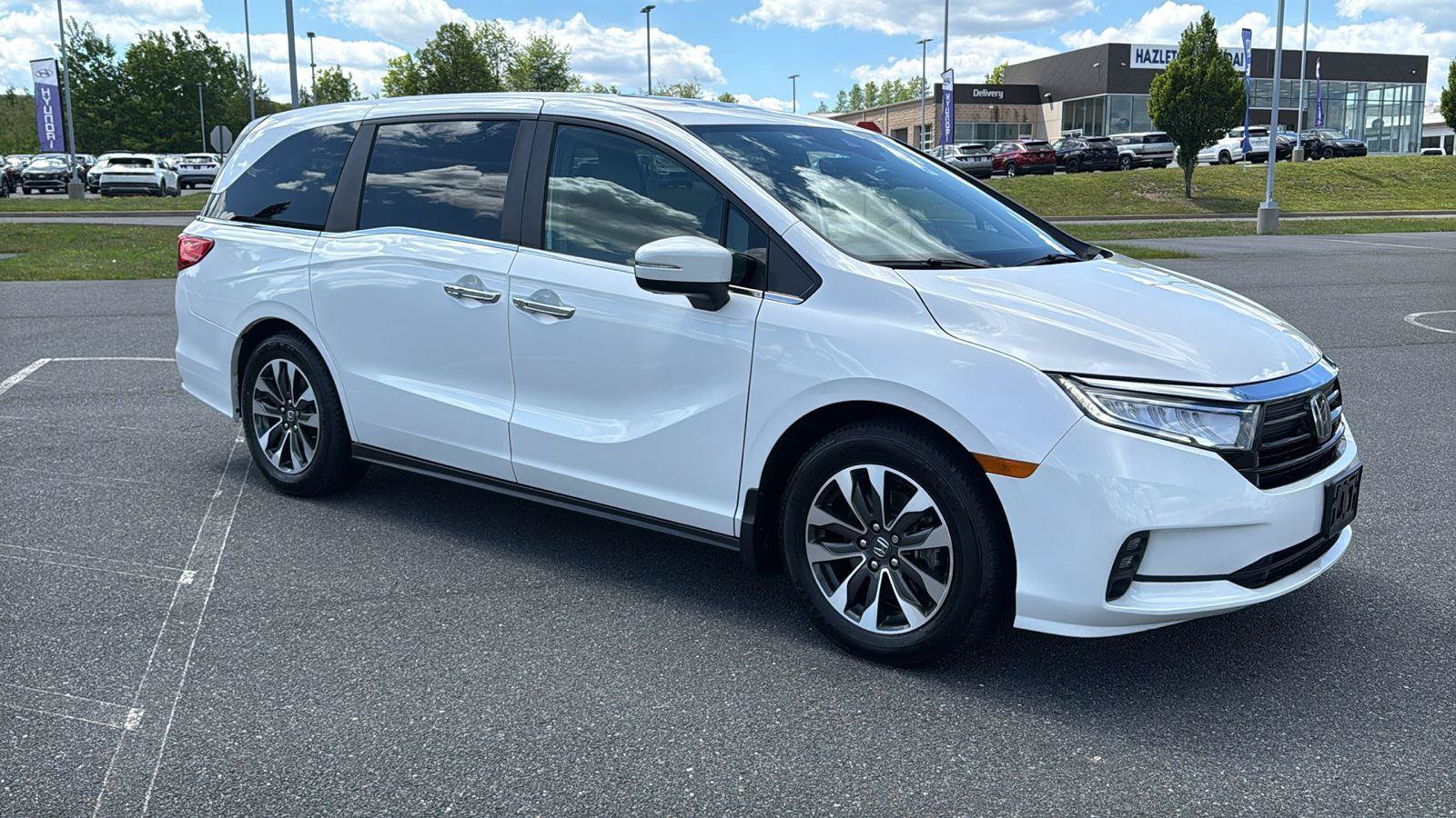Used 2024 Honda Odyssey EX-L image 2