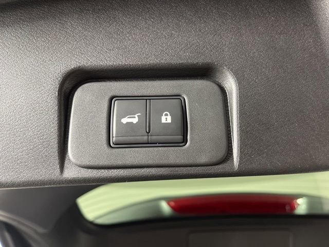 Used 2025 Nissan Rogue SV w/ SV Premium Package FWD image 51