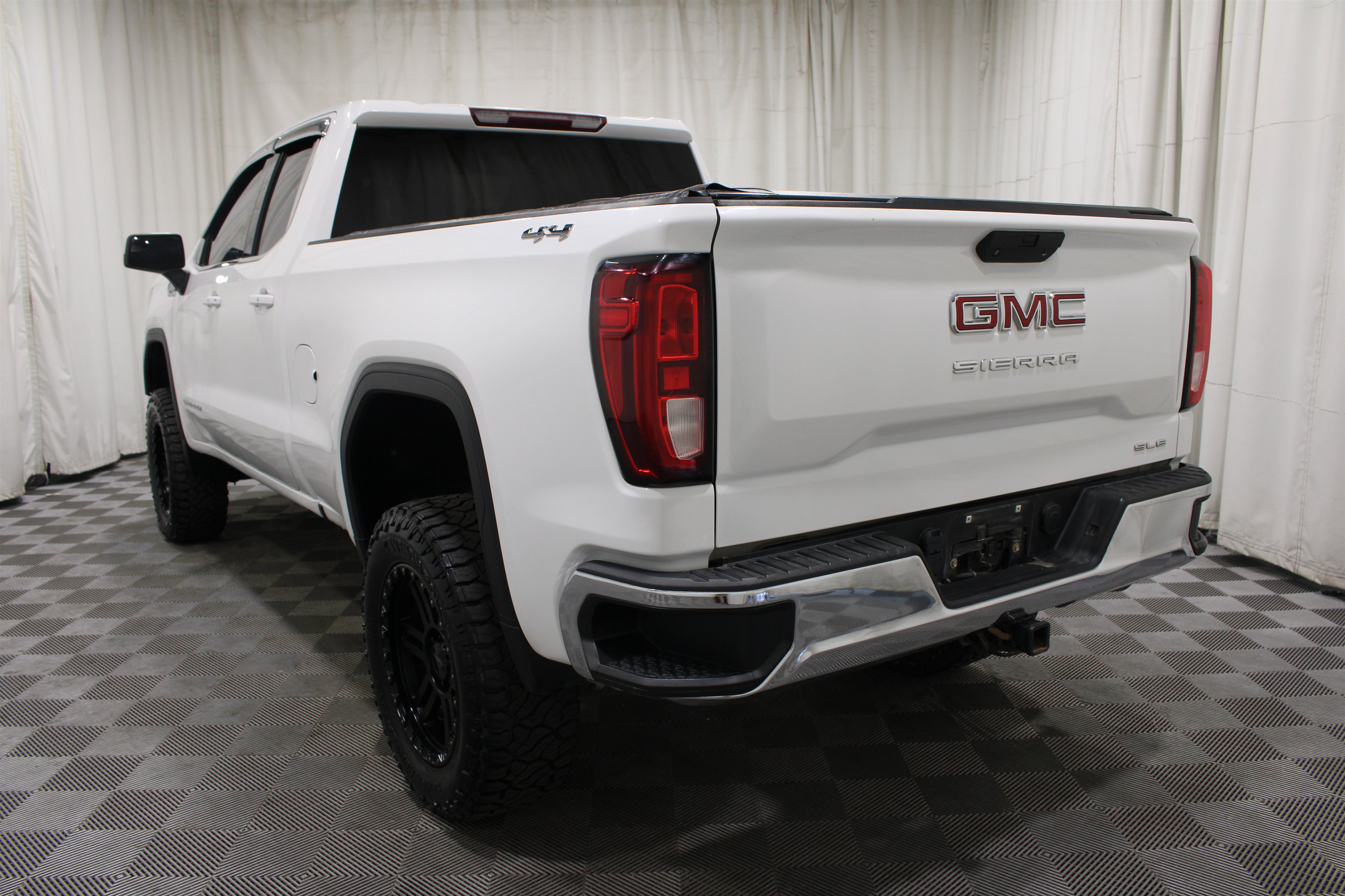 Used 2019 GMC Sierra 1500 SLE w/ SLE Value Package AWD/4WD image 29