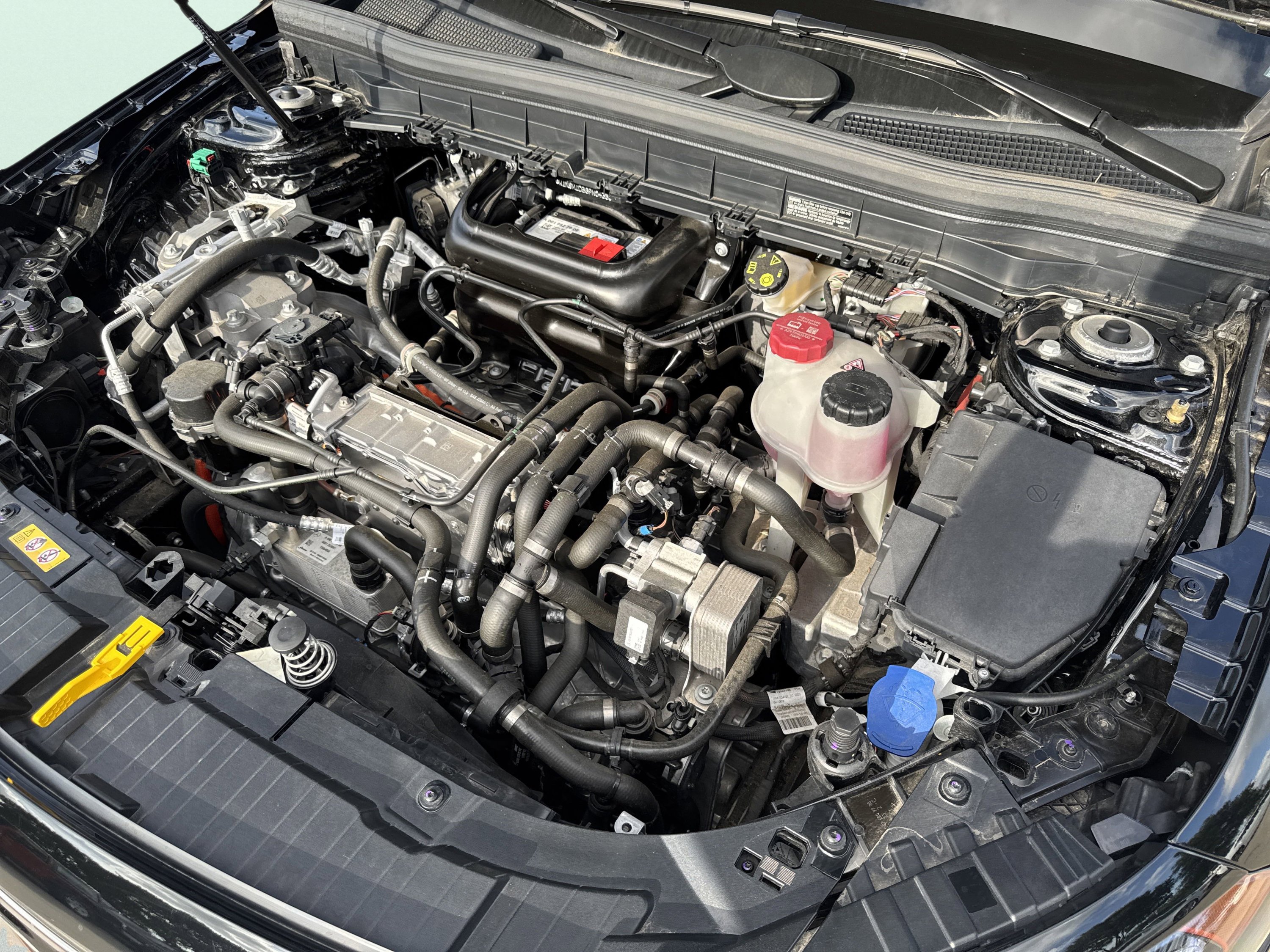 Used 2023 Mercedes-Benz EQB 350 4MATIC SUV w/ Exclusive Package image 11