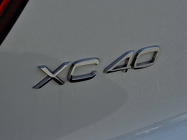 Certified 2024 Volvo XC40 B5 Plus w/ Protection Package Premier AWD/4WD image 33