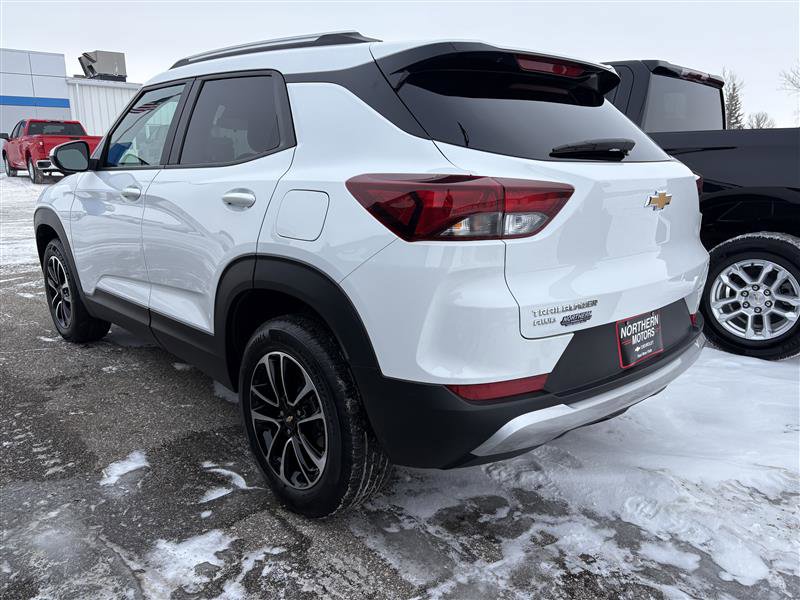 Used 2025 Chevrolet TrailBlazer LT image 4