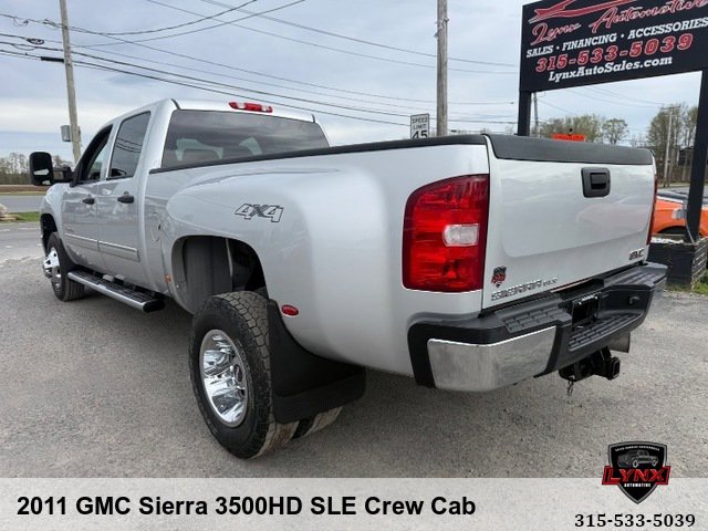 Used 2011 GMC Sierra 3500 SLE w/ SLE Preferred Package AWD/4WD image 3