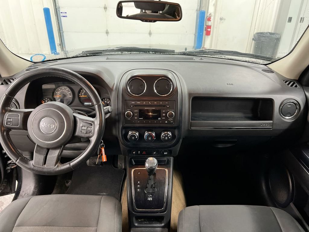 Used 2016 Jeep Patriot Latitude image 10