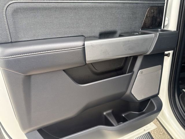 Used 2023 Ford F350 Lariat w/ Chrome Package image 26