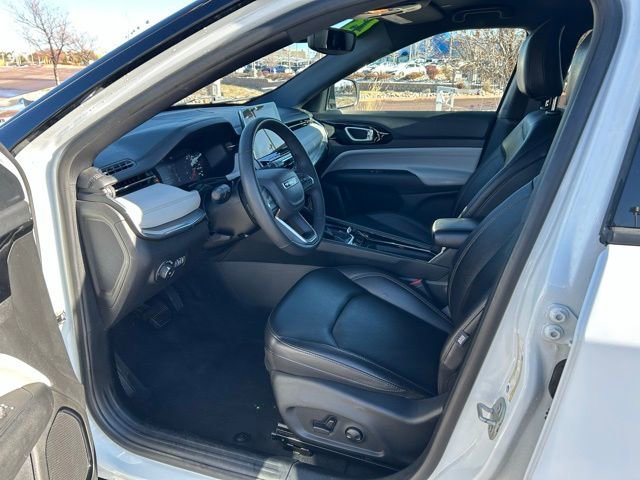 Used 2023 Jeep Compass Limited image 24