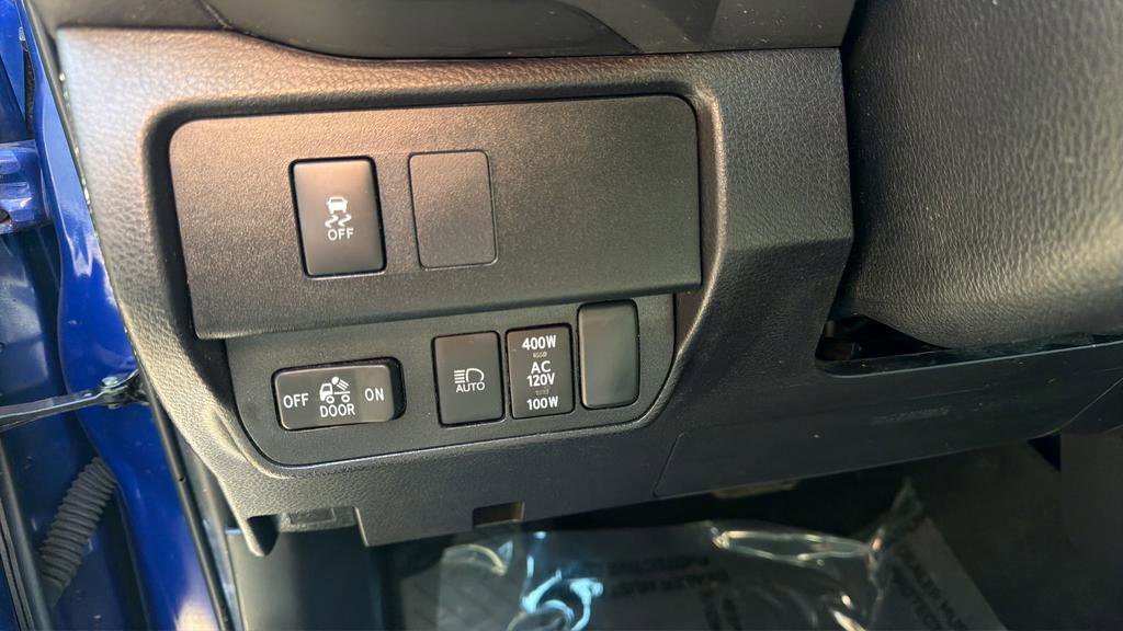 Used 2023 Toyota Tacoma TRD Sport image 17