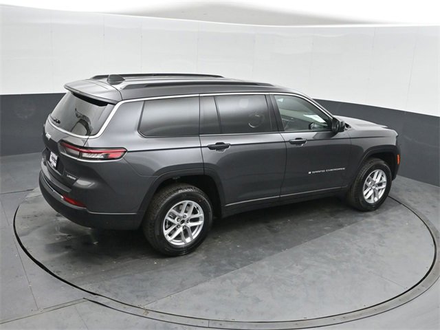 New 2025 Jeep Grand Cherokee L Laredo image 32