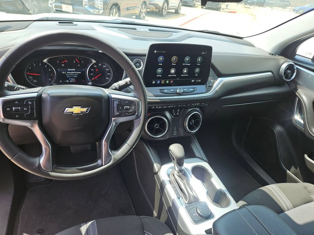 Used 2025 Chevrolet Blazer LT FWD image 16