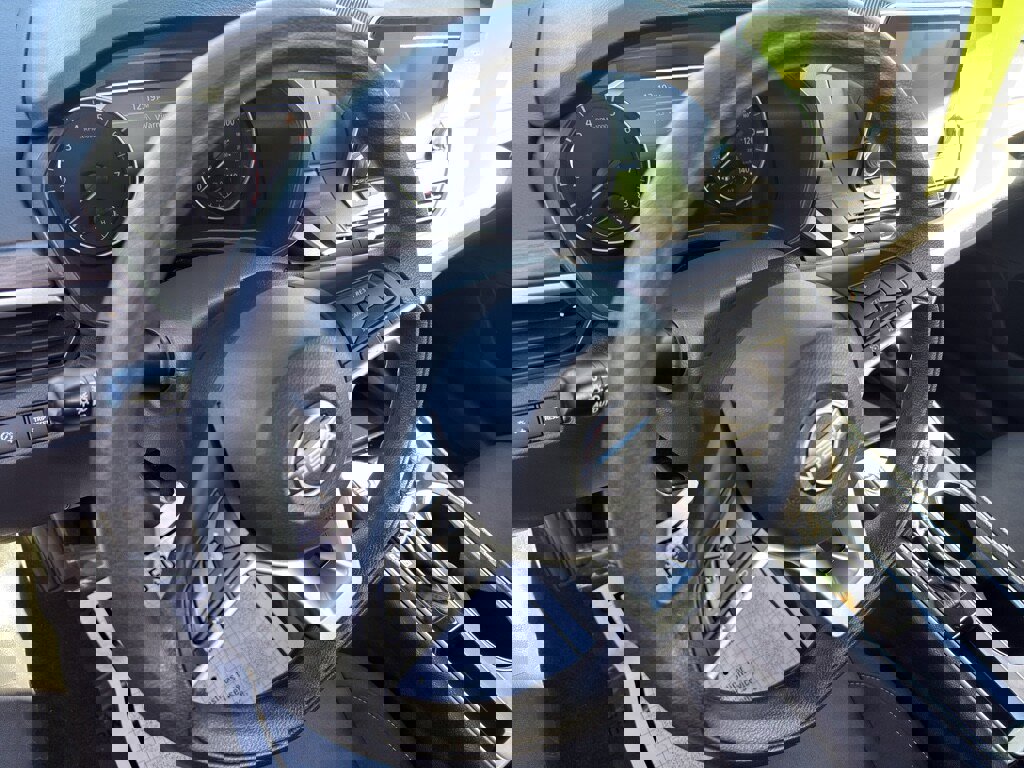 Used 2024 Nissan Altima 2.5 SV image 12