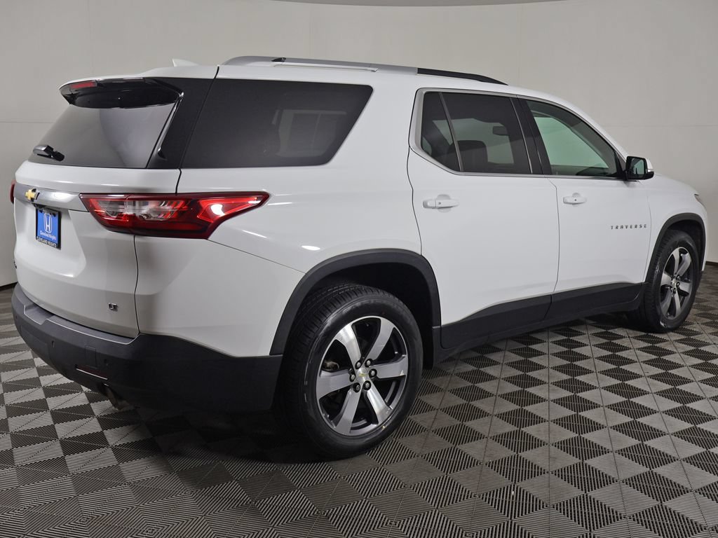 Used 2018 Chevrolet Traverse LT AWD/4WD image 11